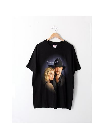 Discover Vintage Tim McGraw & Faith Hill 2000 Soul 2 Soul Tour t-shirt