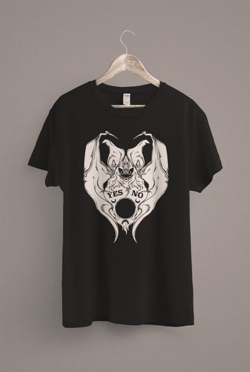 Discover Spooky Bat Ouija Board Planchette T-Shirt, Witchy Goth Gothic Shirt