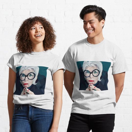 Discover Fashion queen Classic T-Shirt