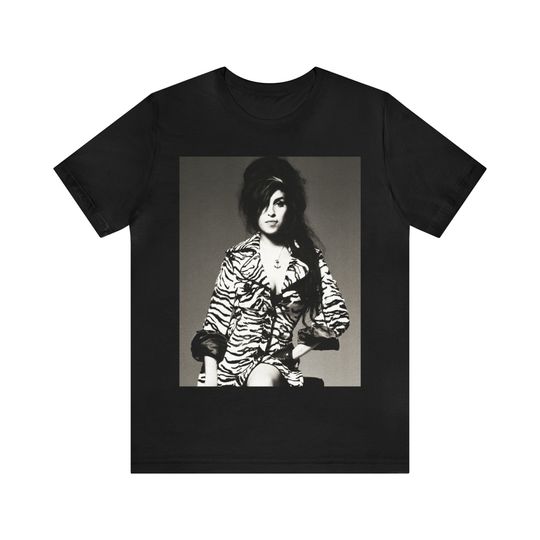 Amy Winehouse Vintage Retro T-Shirt