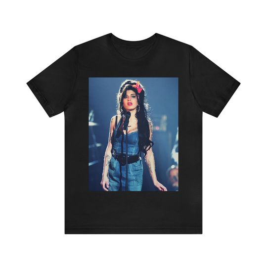 Amy Winehouse Vintage Retro T-Shirt