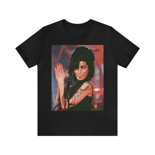 Amy Winehouse Vintage Retro T-Shirt
