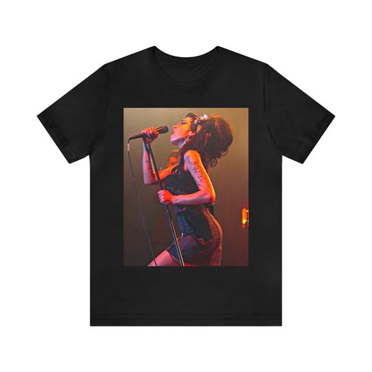 Amy Winehouse Vintage Retro T-Shirt