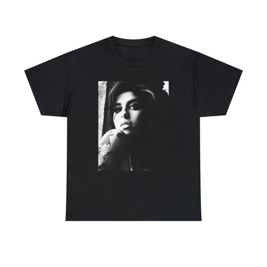 Amy Winehouse Vintage Retro T-Shirt