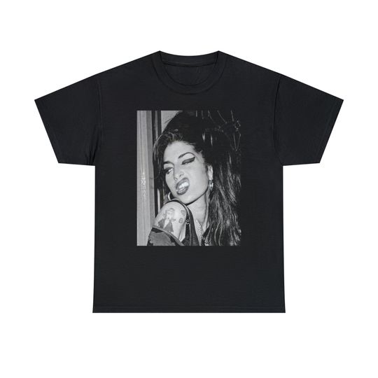 Amy Winehouse Vintage Retro T-Shirt