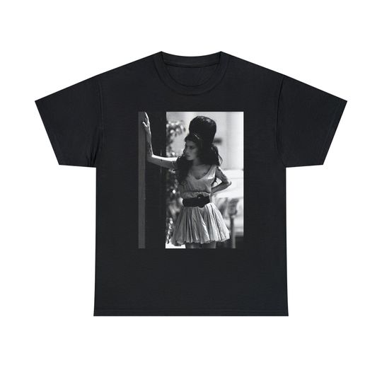 Amy Winehouse Vintage Retro T-Shirt