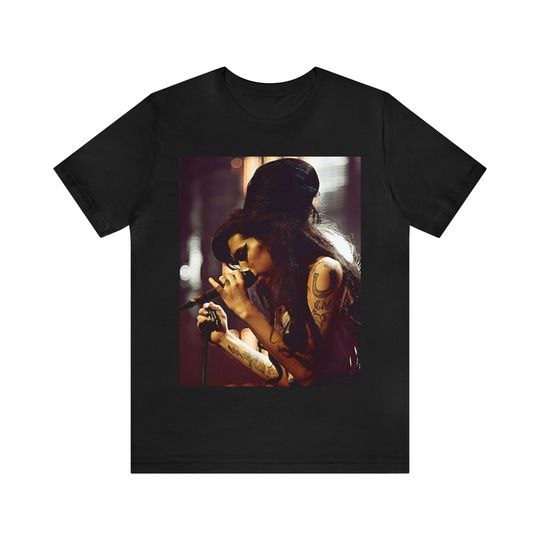 Amy Winehouse Vintage Retro T-Shirt