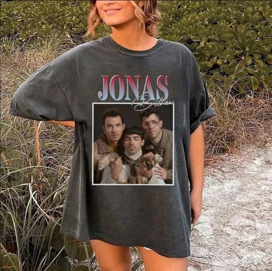 Jonas Brothers Vintage Shirt/ Jonas Five Albums One Night Tour Shirt