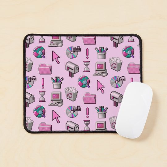 Discover Windows 98 with Pink Mouse Pad