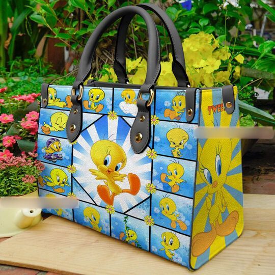 Tweety Bird Vintage Leather Handbag, Tweety Bird Leather Bag, Tweety Bird Top Handle Bag, Vintage HandBag, Crossbody Bag, Shoulder Bag