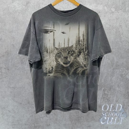 Cat Ufo Funny Graphic T Shirt, Retro 90s Alien Shirt, Cool Vintage Style Cat Shirt, Relaxed Cotton Shirt, Cat Meme T Shirt, Cat Gifts