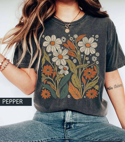 Discover Boho WildFlowers Vintage Inspired T-Shirt, Retro Graphic