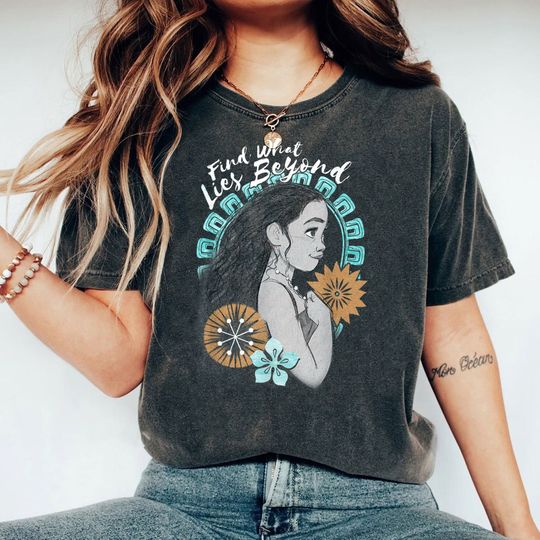 Retro Disney Moana Princess Floral Mineral Wash T-shirt