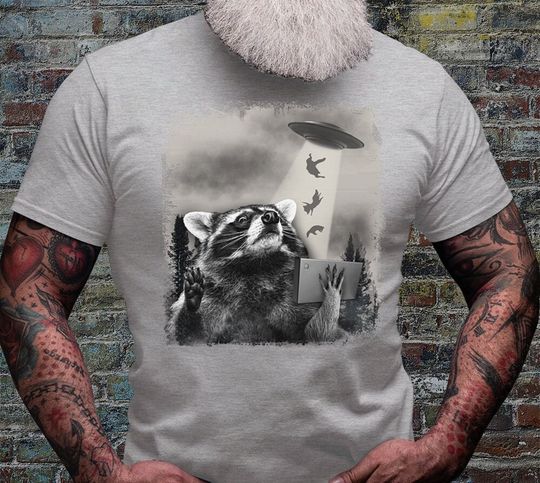 Funny Raccoon Selfie Shirt | Trashy Cat T-shirt | Woodland Animal Tee | UFO Tshirt | Alien Shirts | Raccoon Lover Gift Idea | Trash Cat Tees