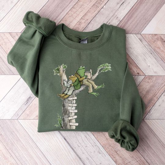Frog And Toad Sweatshirt, Frog And Toad Shirt, Vintage Classic Book Cover Shirt,  Old Book Shirt, Frog Shirt, Vintage Classic Book Shirt