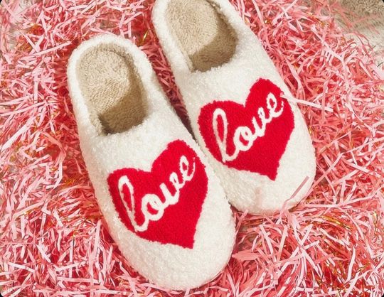 Heart Slippers Fluffy Cushion Slides Womens - Valentines day gift - Slippers for women in checker pattern