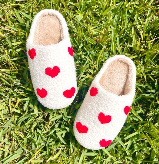 Hearts Slippers - Fluffy Cushion Slides Womens - Valentines day Gift - Slippers for women in checker pattern