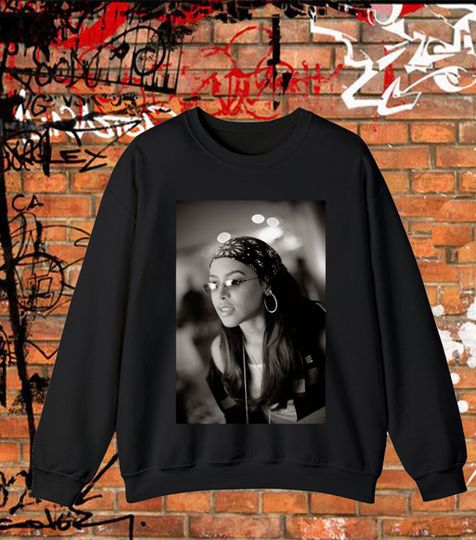 Vintage Aaliyah T-Shirt | Unisex Shirt | Long Sleeve Sweatshirt | Men And Women