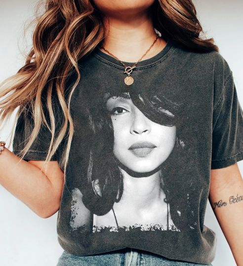 Sade Adu Tshirt, Vintage Sade tshirt, 90s Sade shirt, Music fans shirt, Sade Adu tshirt  Gift for men, women Comfort color Graphic Tshirt