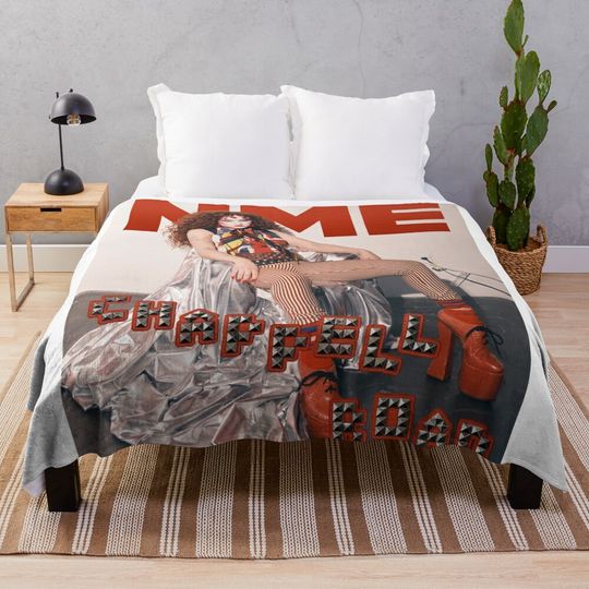 Magazine Cover Chappell Roan NME Soft Throw Blanket, Comfortable Blanket for Men, Women, Kids, Trending Tour Merch