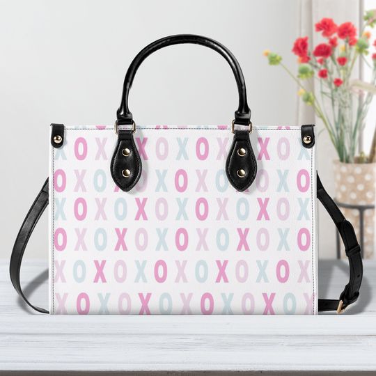 Valentine xoxo Handbag, Love Purse, Hugs and Kisses Handbag,  XOXO Purse, Valentine Gift, Gift for Her, Chic Handbag, Preppy Handbag,