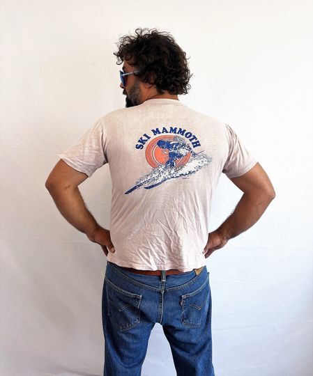 Vintage 1970s 70s Mammoth Mountain 1975 Ski Winter Distressed Long Sleeve Pocket Tee Tshirt Shirt