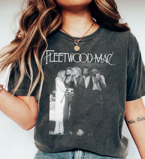 Fleetwood mac Music Tour 2024 Comfort Color Tee,Fleetwood mac World Tour Tshirt, Fleetwood mac Graphic Gift for men women unisex shirt