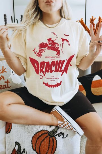 Vintage Halloween Dracula Comfort Colors Shirt, Vintage Horror Dracula Movie 90s Shirt, Halloween Shirt, Classic Horror Gift, Literature Tee