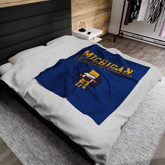 Michigan Wolverine Velveteen Plush Blanket