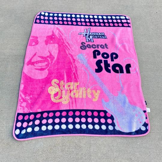 Hannah Montana Vintage Y2K Pink Fleece Throw Blanket