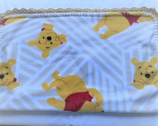 Discover Winne the Pooh Fleece Baby Blanket