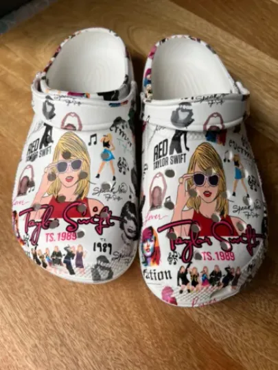 Discover Taylor Clogs Crocband Comfortable Shoes