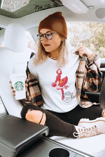 Discover Kansas City Chiefs Retro Cheerleader T-Shirt, Game Day Shirt Gift for Mom, Dad, Girlfriend, Vintage Football Tee, Tailgating Apparel