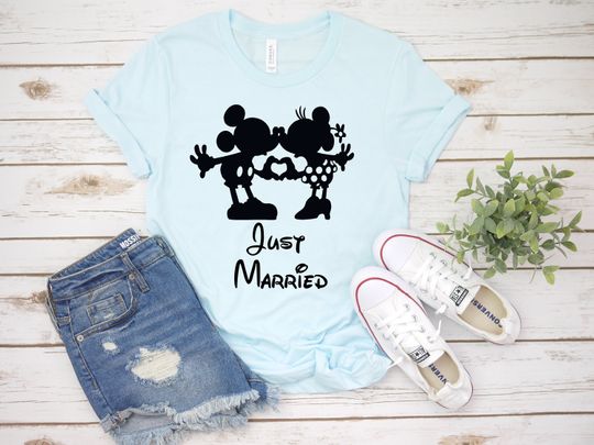Just Married Minnie Mouse and Mickey Mouse Kissing T Shirt - Love t shirt - Disney Valentine's Day - Bride and Groom