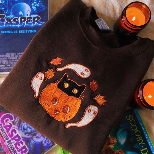Discover Spooky Black Cat Embroidered Sweatshirt | Jack-O-Lantern Ghouls Kitty
