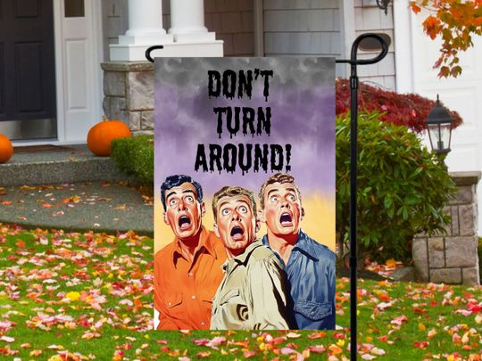 Halloween Garden Flag, Scary Flag, Don't Turn Around, 50's Retro Guys Screaming