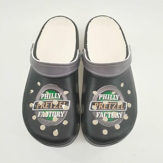 Discover Custom clogs, custom art to clogs, custom clogs with art, custom clogs with own des,design, designs to clogs, commissions clogs