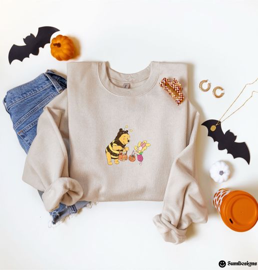 Pooh Halloween Sweatshirt,  Pooh bear Sweater, Vintage Pooh Halloween Sweatshirt