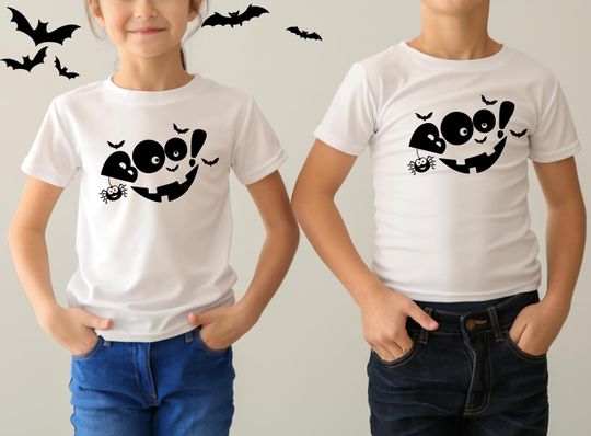 Discover Spooky Boo! Halloween Shirt for Boys and Girls , Halloween Boo Shirt with Smiling Face and Spider , Matching Family Tee , Halloween Gift