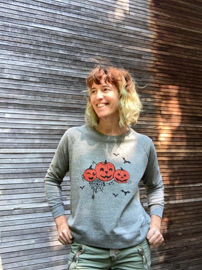 Discover Halloween Pullover, Lightweight and Loose Top, Jack O Lanterns and Bats