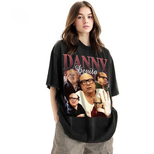 Limited Danny Devito Vintage Unisex Shirt, Actor Homage tee, 90s retro design graphic T-Shirt: Ideal Gift for Him and Her