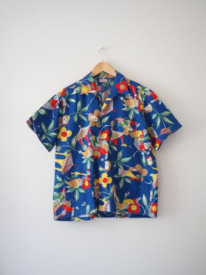 Fun Novelty Print Shirt with 3 POCKETS | Linen + Mother of Pearl Buttons