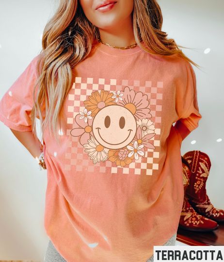 Discover Smiley Face Shirt, Flower Shirt, Retro Smile Face, Trendy Vintage Graphic Tee, Checkered Comfort Colors T-shirt, Plus Size Happy Face Tshirt