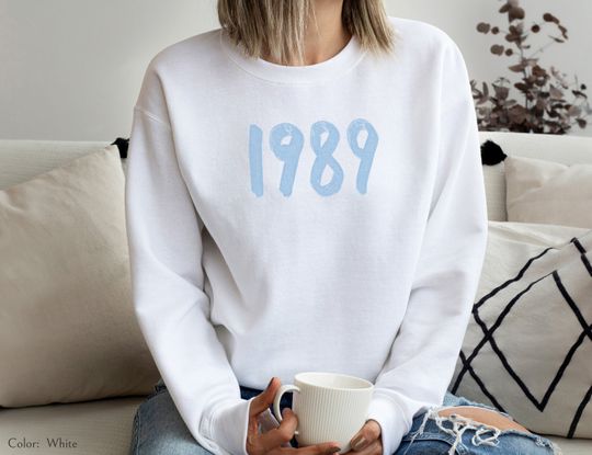 Discover 1989 Sweatshirt, Taylor sweater, Taylor 1989 sweatshirt, Taylor fan, 1989 movie, eras tour, Swifty taylor version top
