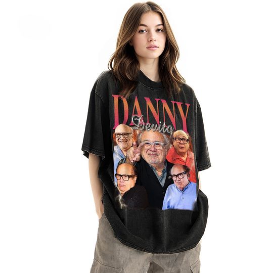 Limited  Danny Devito Vintage Unisex Shirt, Actor Homage tee, 90s retro design graphic T-Shirt: Ideal Gift for Him and Her