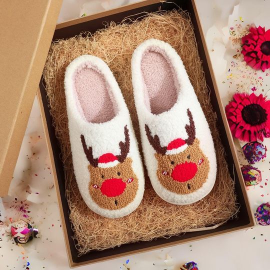 Christmas slippers, Festive Reindeer Plush Slippers, Christmas Themed Cozy Indoor Footwear for Men and Women, holiday slippers