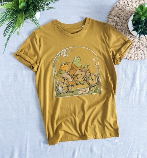 Frog and Toad Shirt *Lifetime print guarantee*, frog shirt, frog gifts, frog and toad funny shirt Classic Book T-shirt, Cottagecore Shirt