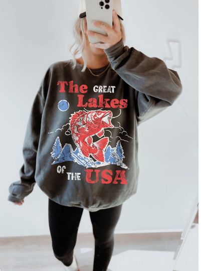 Great Lakes USA Sweatshirt UNISEX Comfort Colors Vintage Inspired Lake Life Trendy Fishing Shirt Oversize Fathers Day Boating Family Vacay