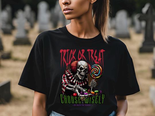 Retro Clown Shirt Trick or Treat Shirt Scary Vintage Halloween Tee 90s Horror Movie Shirt Scary Movie Fan Shirt Scary Clown Tshirt Unisex