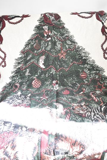 Christmas woven tapestry throw blanket, Christmas tree.
